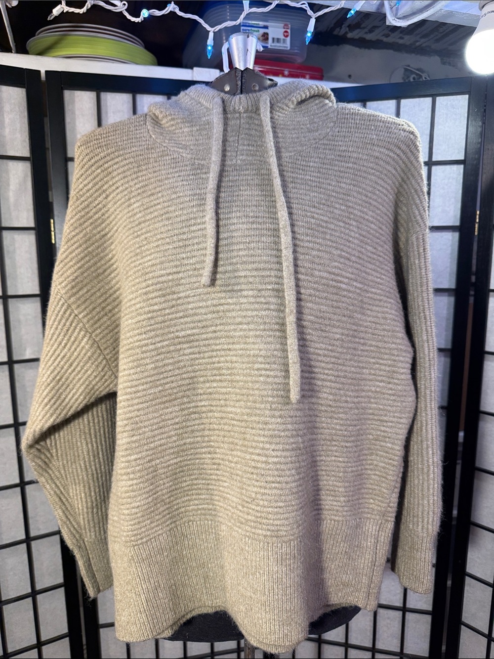 CALIA by Carrie Underwood Ribbed Crewneck Hoodie Sweater in Light Taupe